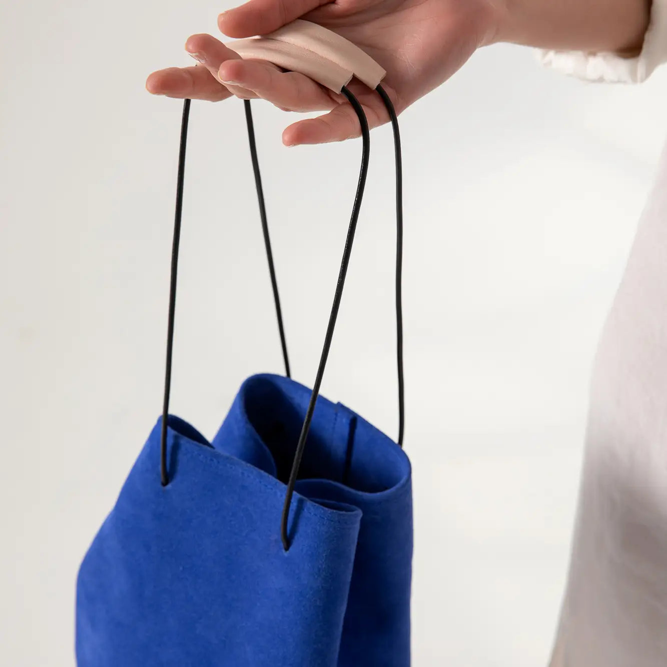 Ioli Leather Bucket Bag - Blue