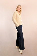 Load image into Gallery viewer, Loose Knited Cardigan - Cream