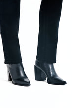 Load image into Gallery viewer, Slim Straight Leg Black Denim - Sheila