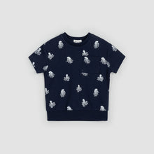 Load image into Gallery viewer, Octopus Print on Short-Sleeve Sweatshirt
