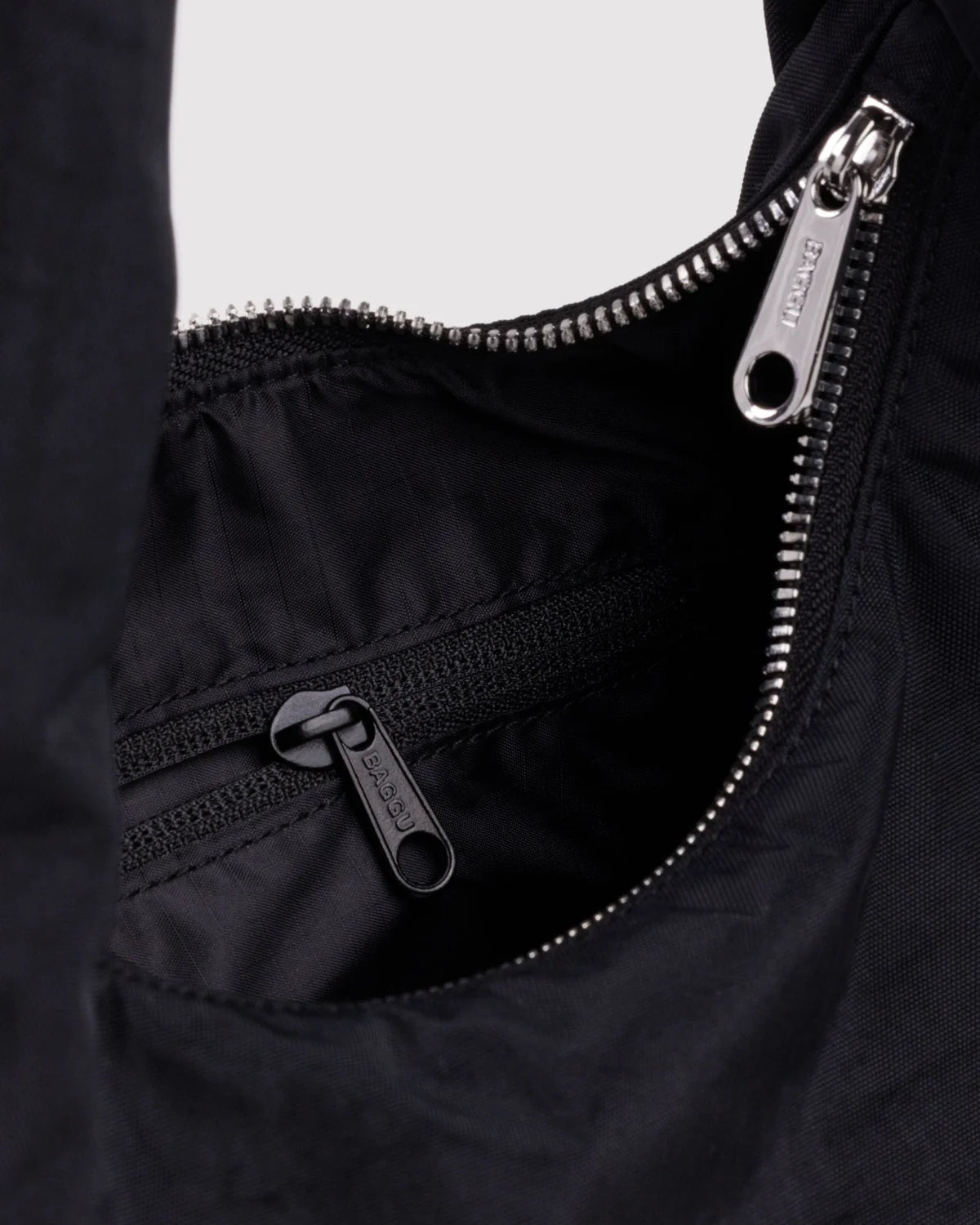 Small Nylon Meringue Bag - Black