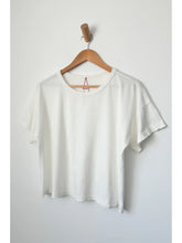 Load image into Gallery viewer, Fille Tee (Two Colors)