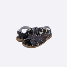 Load image into Gallery viewer, Salt Water Sandals - Brown