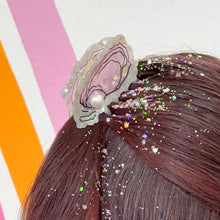 Load image into Gallery viewer, Midi Oyster Hair Claw Clip