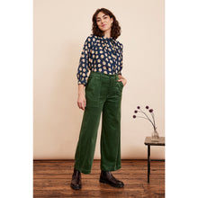 Load image into Gallery viewer, Nora Cropped Trouser - Green