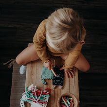 Load image into Gallery viewer, Cat Shaped Chalk Board / with Chalk