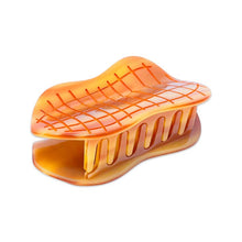 Load image into Gallery viewer, Peanut Hair Claw