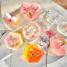Load image into Gallery viewer, Wish*Craft Flower Power Diy Soaps