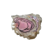 Load image into Gallery viewer, Midi Oyster Hair Claw Clip