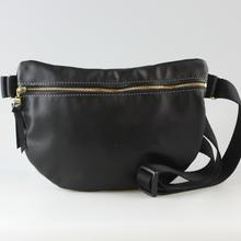 Load image into Gallery viewer, The Ruston Leather Hip Bag (several colors)