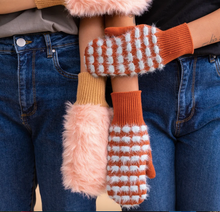 Load image into Gallery viewer, Fur Bubble Dot Mittens