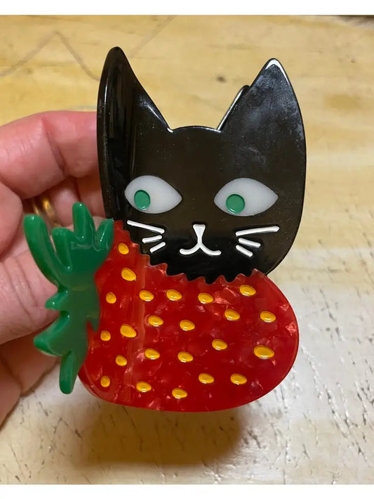 Strawberry Cat Claw