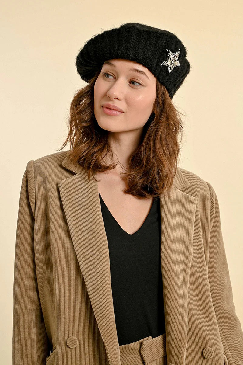 Beret with Star - Black