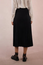Load image into Gallery viewer, Sweater Skirt - Black
