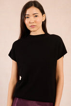 Load image into Gallery viewer, S/S Knitted Sweater - Black
