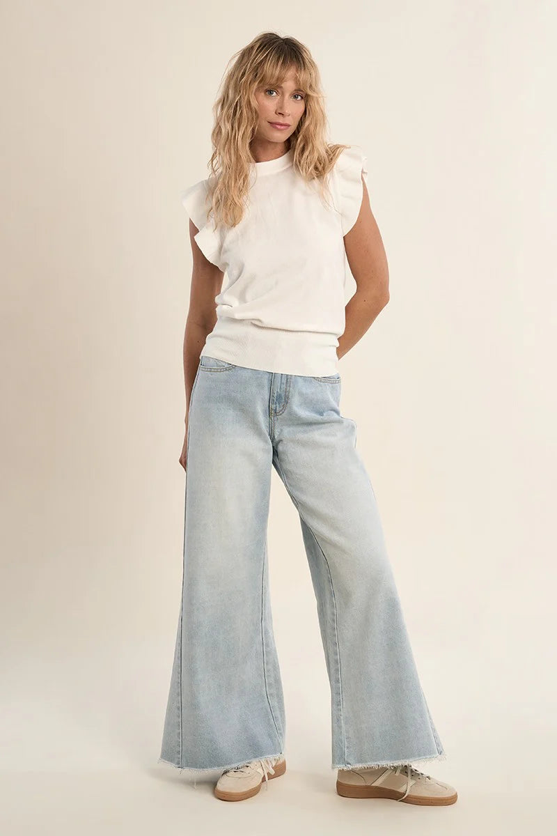 Short-Sleeved Ruffled Sweater - White