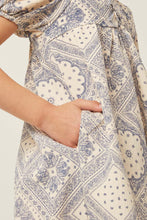 Load image into Gallery viewer, Textured Antique Quilt Print Puff Sleeve Dress
