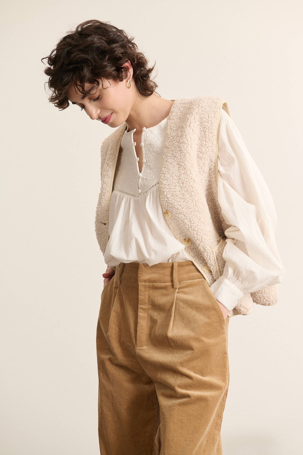 Sleeveless Pola Vest