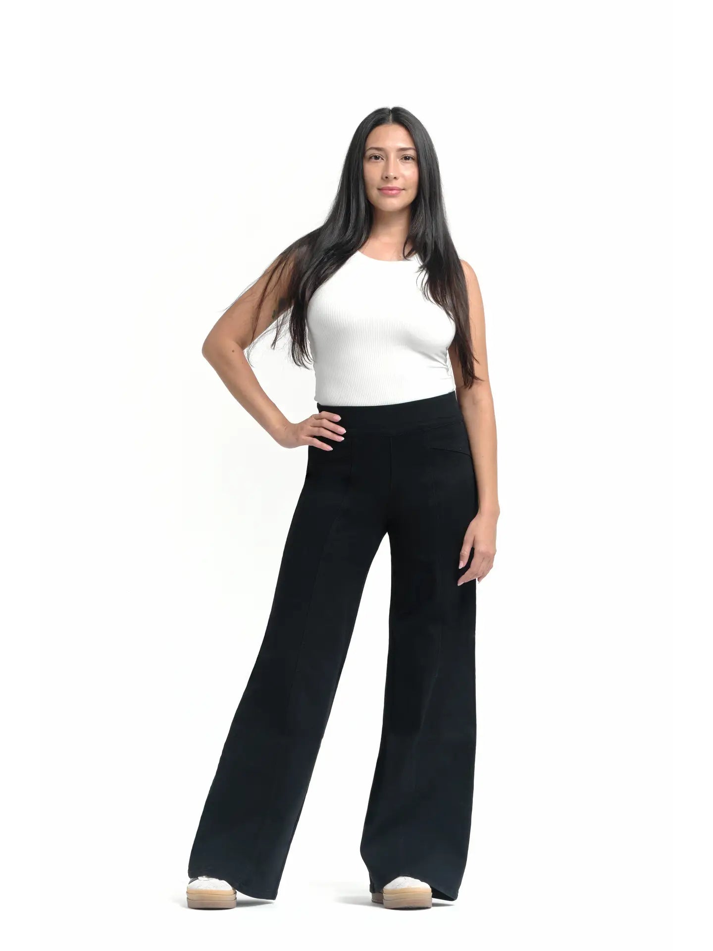32" Pull-On Wide Leg Jeans w/ Tummy Control in Black