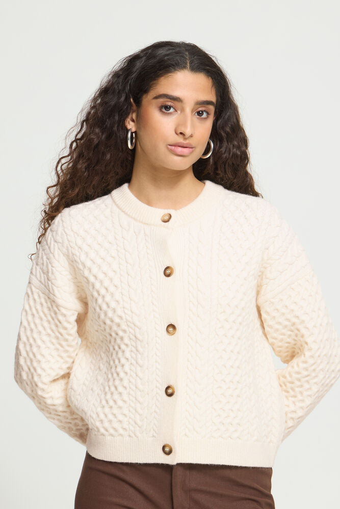 Ihdamina Cream Cardigan