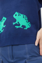 Load image into Gallery viewer, Frog Print Knitted Vest

