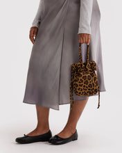 Load image into Gallery viewer, Nylon Drawstring Bag - Leopard
