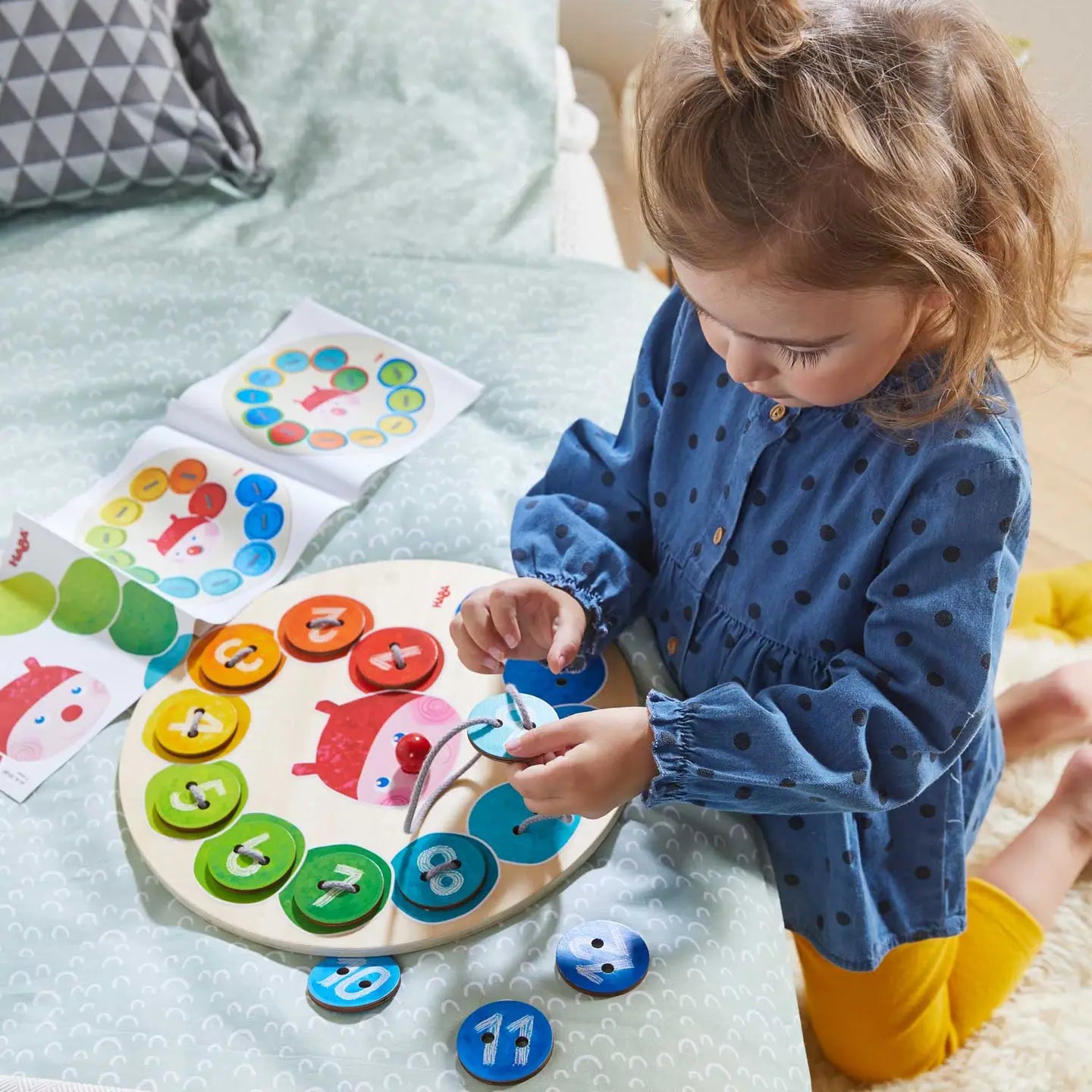 Rainbow Caterpillar Counting Threading Game