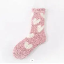 Load image into Gallery viewer, Fuzzy Heart Socks
