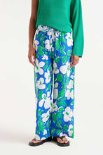 Load image into Gallery viewer, Compania Fantastica Floral Print Pants
