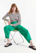 Load image into Gallery viewer, Straight Trouser - Green
