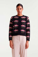 Load image into Gallery viewer, Floral Print Sweater
