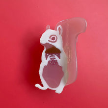 Load image into Gallery viewer, Albino Squirrel - Hair Claw
