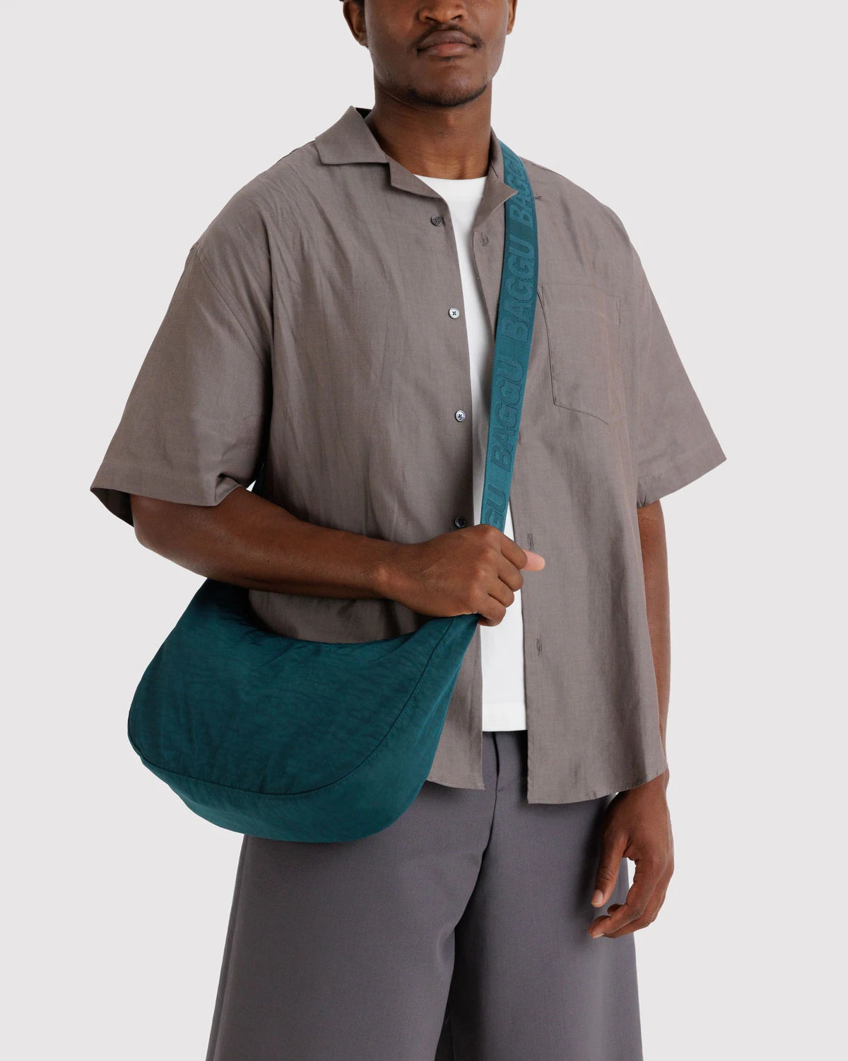 Medium Nylon Baggu Crescent Bag - Deep Sea
