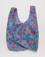 Load image into Gallery viewer, Standard BAGGU - Wild Strawberries

