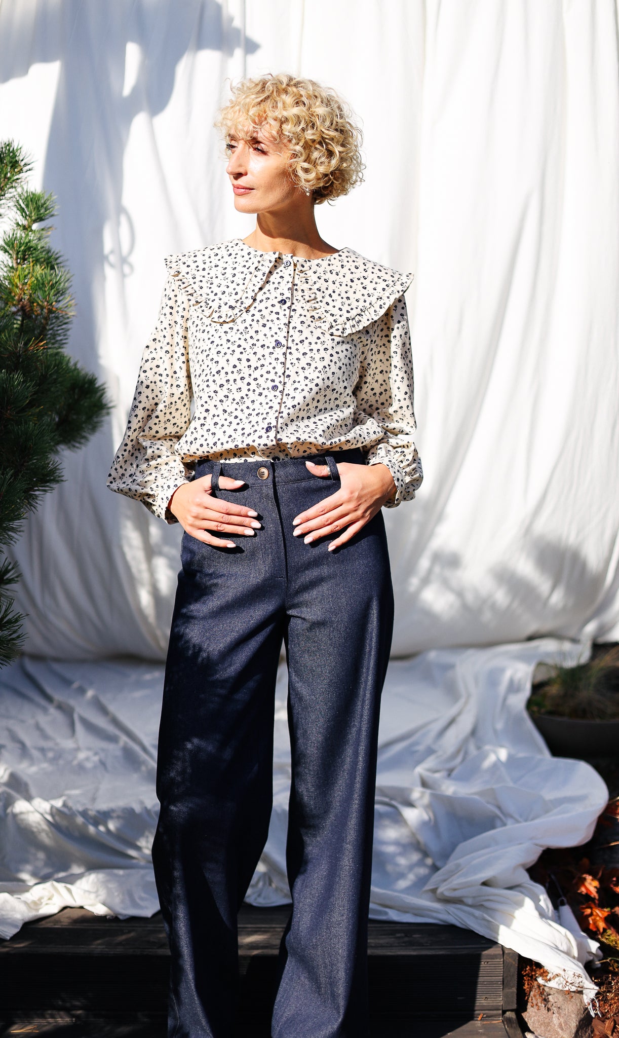Puritan Collar Floral Blouse