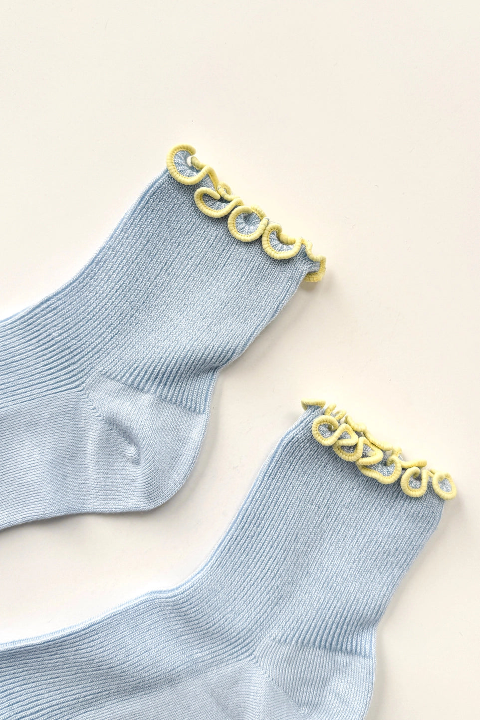 The Petite Ruffled Modal Socks - Baby Blue/Butter