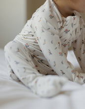 Load image into Gallery viewer, Vintage Floral Zip Pajamas
