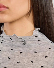 Load image into Gallery viewer, Thin Bow Knitted Top
