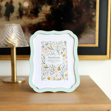 Load image into Gallery viewer, Gallery 4x6 Vintage Rectangle Edge Zinc Alloy Picture
