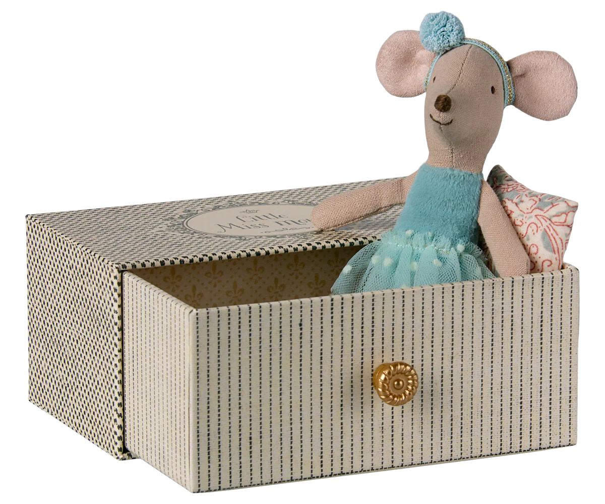 Dancing Mouse in Daybed - Little Sister (blue)