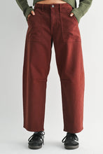Load image into Gallery viewer, The Utility Seamed Barrel Jean - Cinnamon
