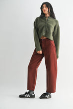 Load image into Gallery viewer, The Utility Seamed Barrel Jean - Cinnamon
