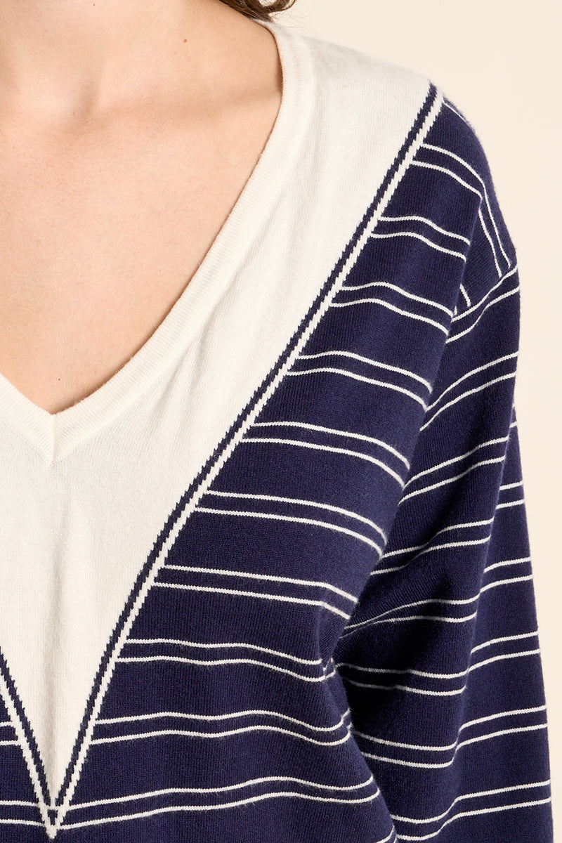 Striped V-Neck Knitted Sweater - Navy/White