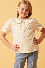 Load image into Gallery viewer, Textured Daisy Lace Peter Pan Collar Top
