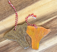 Load image into Gallery viewer, Ceramic handmade chanterelle mushroom ornament
