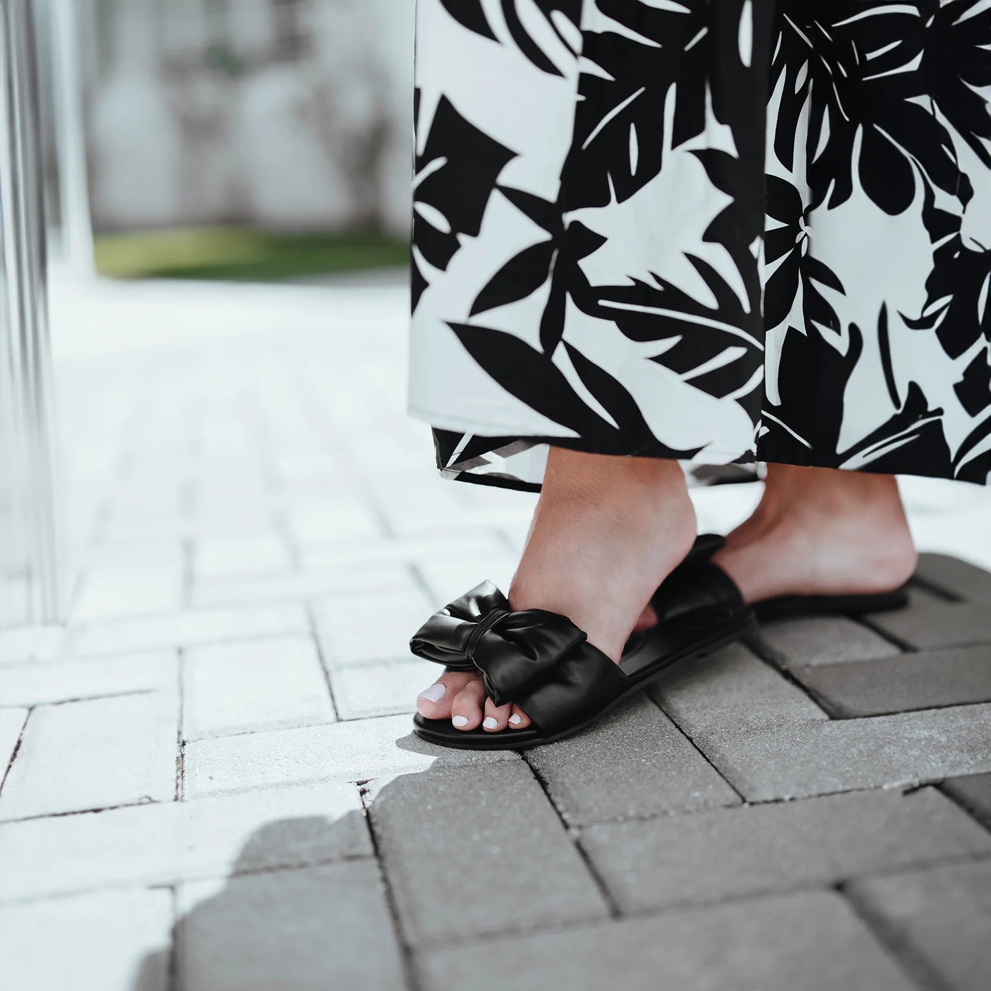 RAFIE Bow Sandal - Black