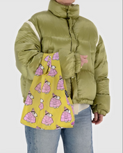 Load image into Gallery viewer, Baby BAGGU - Puffer Snoopy Pink
