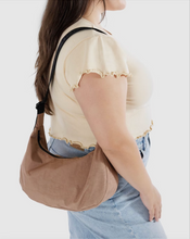 Load image into Gallery viewer, Medium Nylon Baggu Crescent Bag - Cocoa
