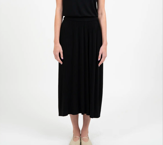 Elegant Knitted Pleated Midi Skirt - Black