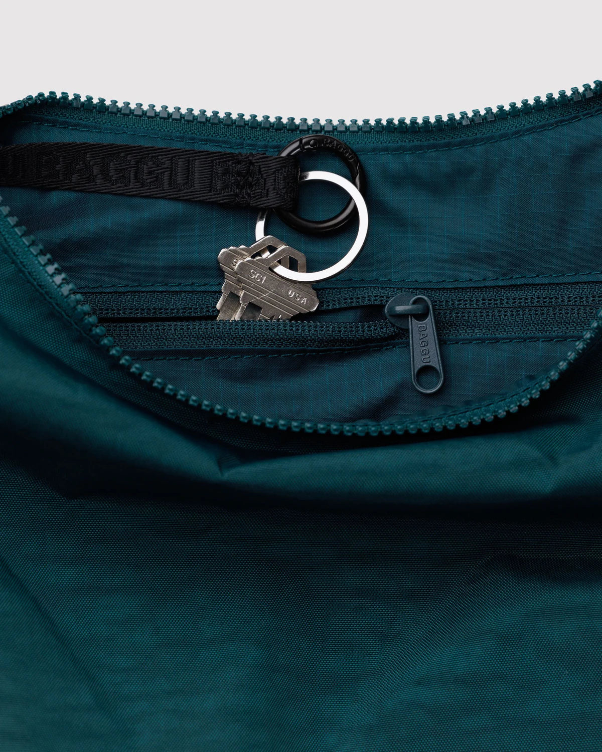 Medium Nylon Baggu Crescent Bag - Deep Sea